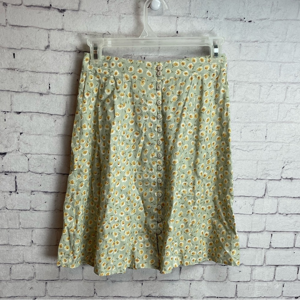 90’s Vintage express floral skirt green with daisies NWT size small